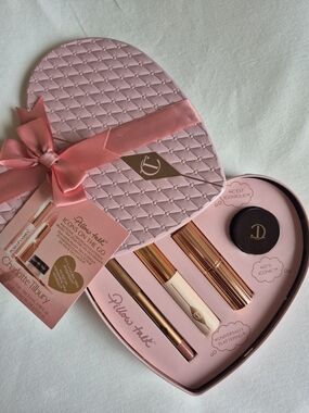 Charlotte Tilbury Pillow Talk Makeup Set - Pink